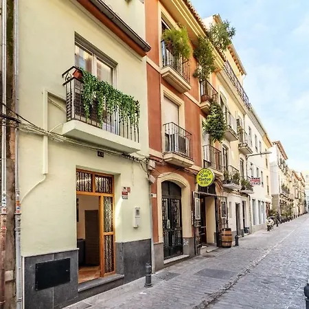 Calle San Isidro * גרנדה